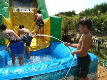 מתנפח מים במשק הלברכט אירועי קיץ 19